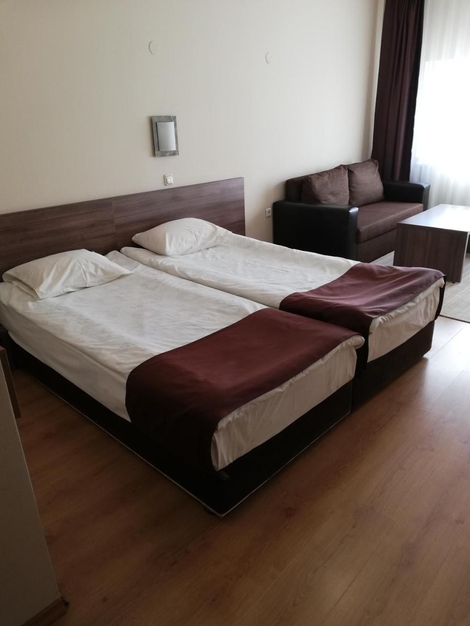 Heat Complex Family Hotel Peshtera  Exteriör bild